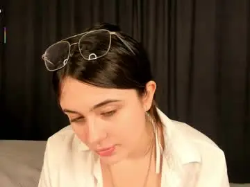 Leahhallee  live sex cam