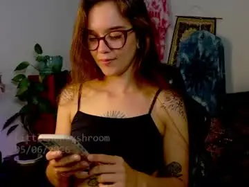 Littlehoneyshroom  live sex cam