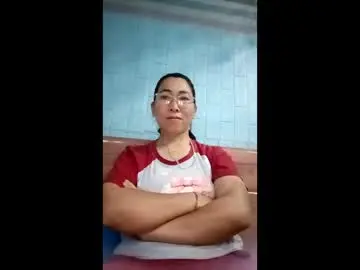 Mickye00  live sex cam