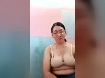 Mickye00  live sex cam