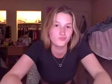 Sexymomma0  live sex cam