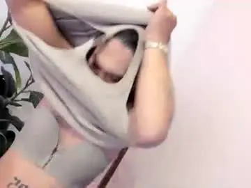 Slut_stella69  live sex cam
