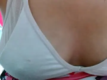 Smeralda_24  live sex cam