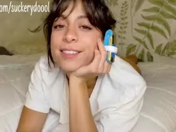 Suckerydoool  live sex cam