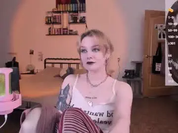 Evathority  live sex cam