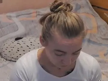 Halseysmith  live sex cam