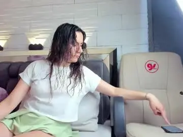 Jade_heartt  live sex cam