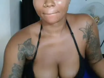 Juicyxpink  live sex cam