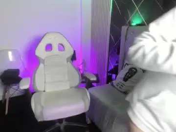 Kellymurmonth  live sex cam