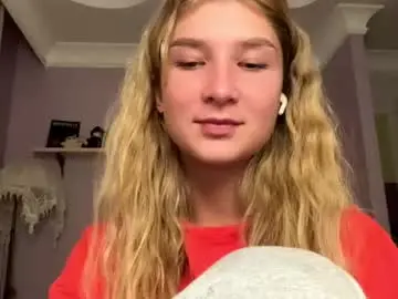 Leantraugh  live sex cam