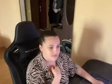 Maella_  live sex cam