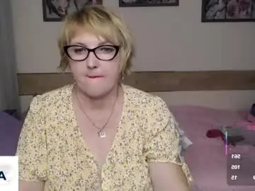 Mature_blonde7  live sex cam
