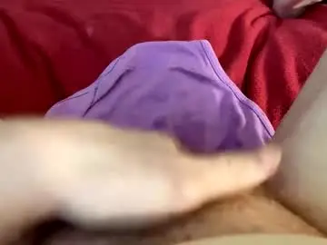 Mykittyneedsuu  live sex cam