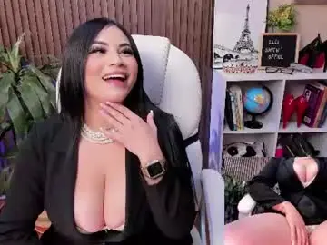 Naugthyelli  live sex cam
