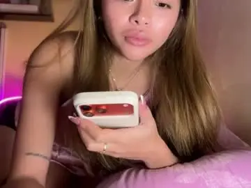Pinay_loveax  live sex cam