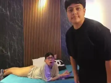 Pretty_honey22  live sex cam