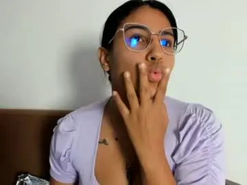 Taty_gomez_  live sex cam