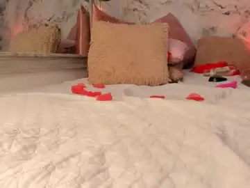 Bella_desi  live sex cam