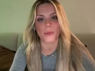 Ella_hill  live sex cam