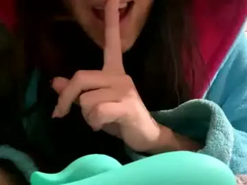 Flowerpuccy  live sex cam