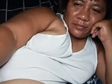 Hotaunte06  live sex cam