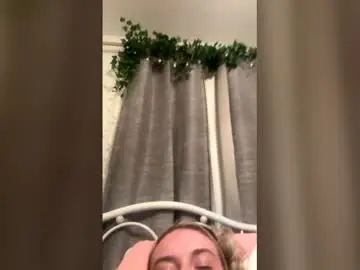 Jenny1777  live sex cam