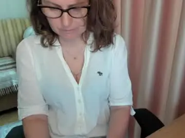 Lauraoven1  live sex cam