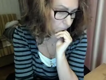 Lauraoven1  live sex cam