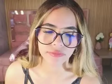 Lilith4_s  live sex cam