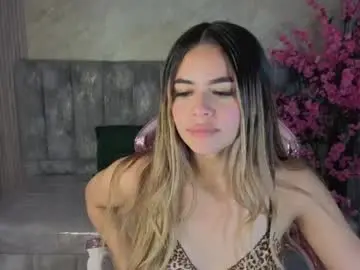 Lilith4_s  live sex cam