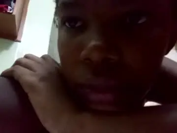 Lywene  live sex cam