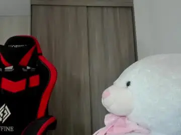 Mi_suk1  live sex cam