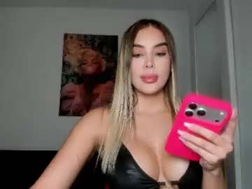 Mi_suk1  live sex cam