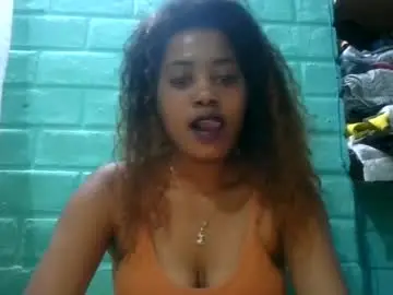 Miinah  live sex cam