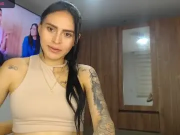 Petite_linda  live sex cam