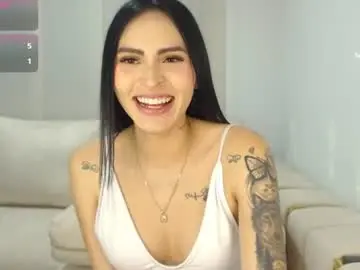Petite_linda  live sex cam