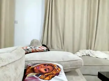 Pussiey_tightte  live sex cam