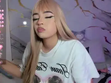 Saravelvet_  live sex cam