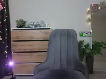 Shawty_vi  live sex cam