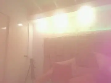 Aishathornee  live sex cam