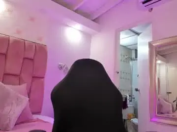 Aishathornee  live sex cam
