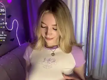 Creammberryyy  live sex cam