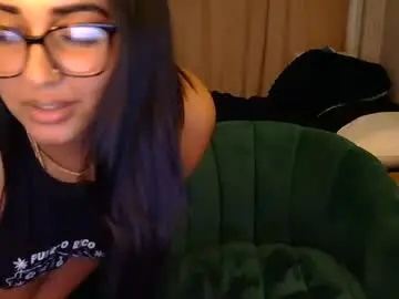 Foreignmaya  live sex cam