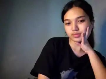 Juicyy_ann  live sex cam