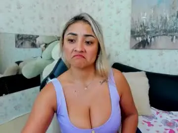 Milf_bigass_  live sex cam