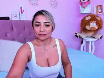 Milf_bigass_  live sex cam