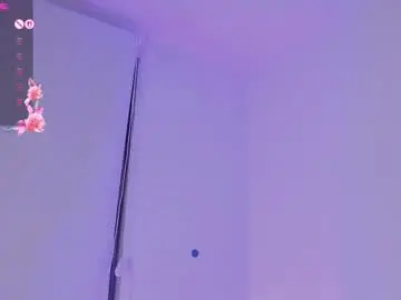 Nayecloud  live sex cam