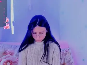 Nayecloud  live sex cam