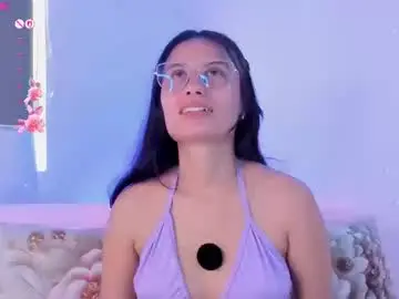 Nayecloud  live sex cam
