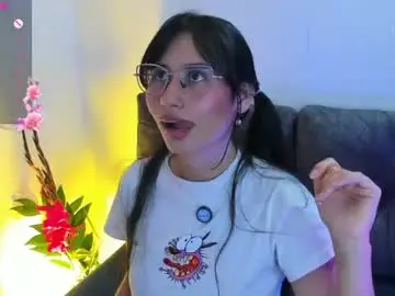 Nayecloud  live sex cam